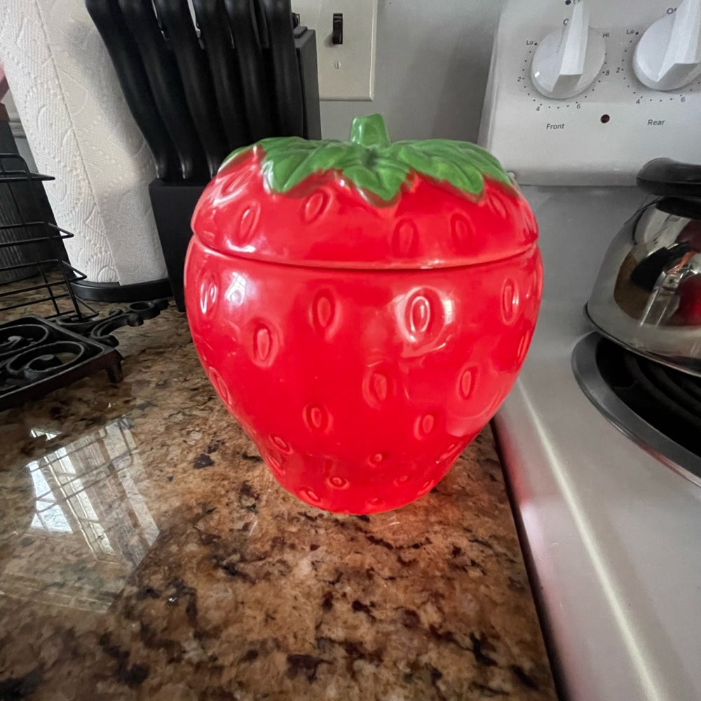 Strawberry ceramic